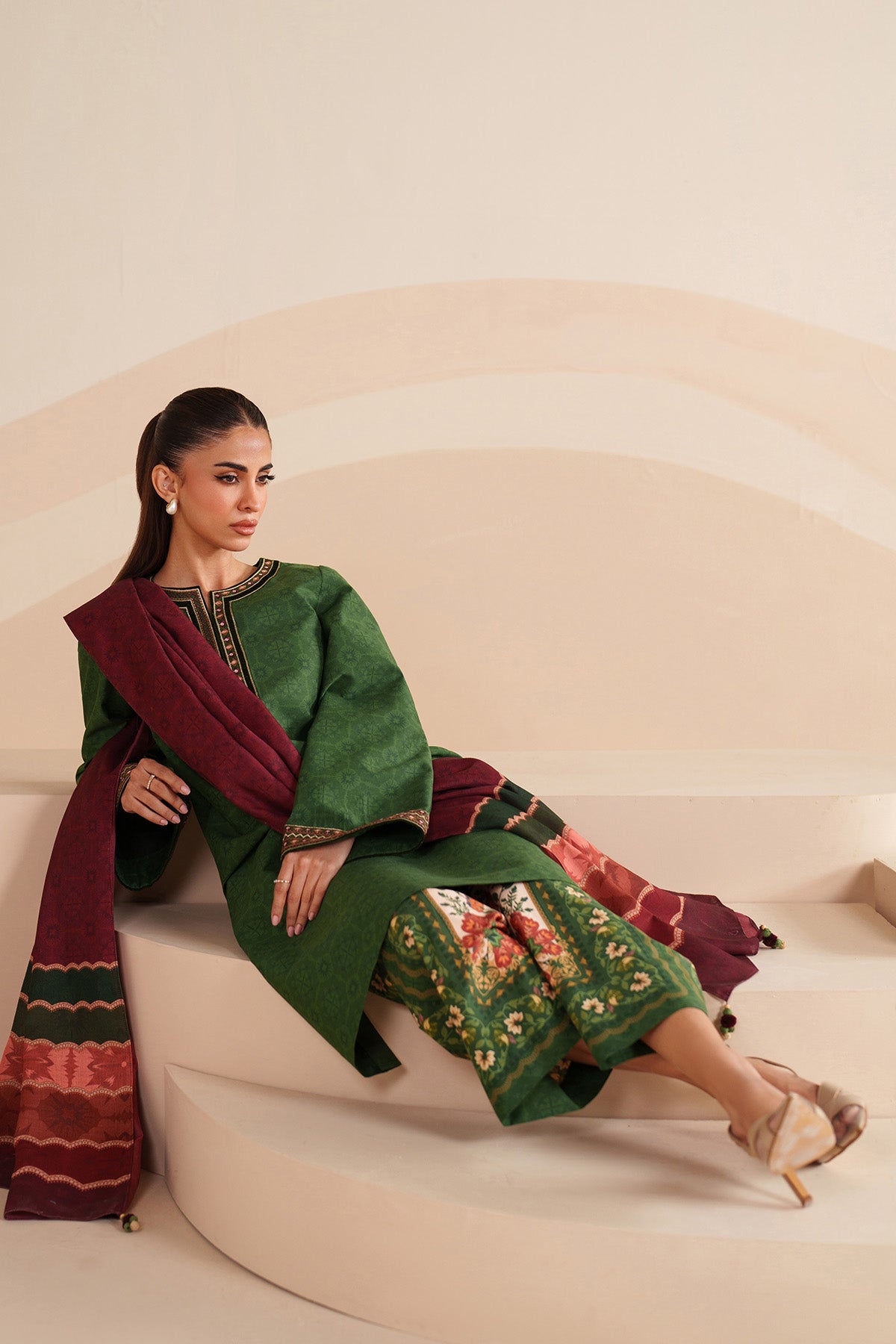 EMBROIDERED PREMIUM VISCOSE UW-0237