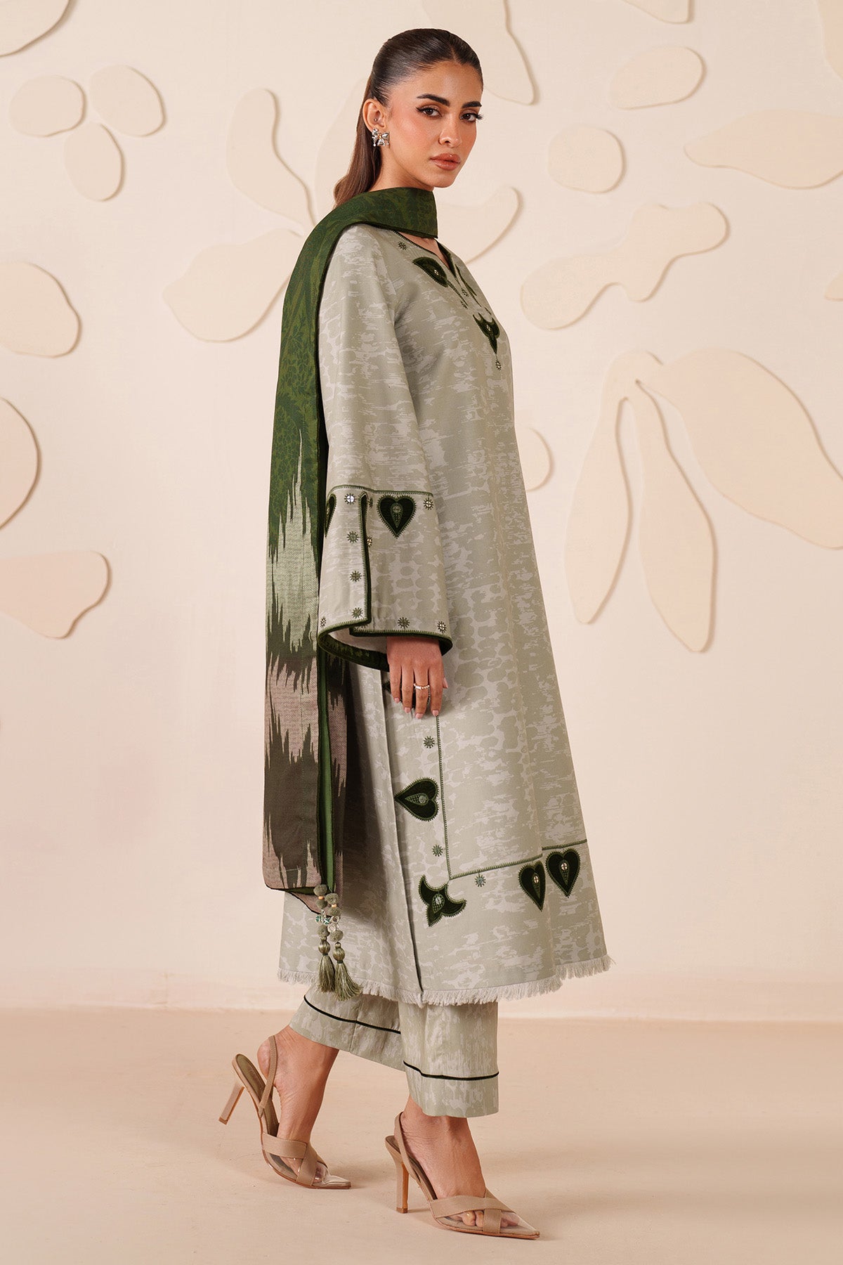 EMBROIDERED PREMIUM VISCOSE UW-0233