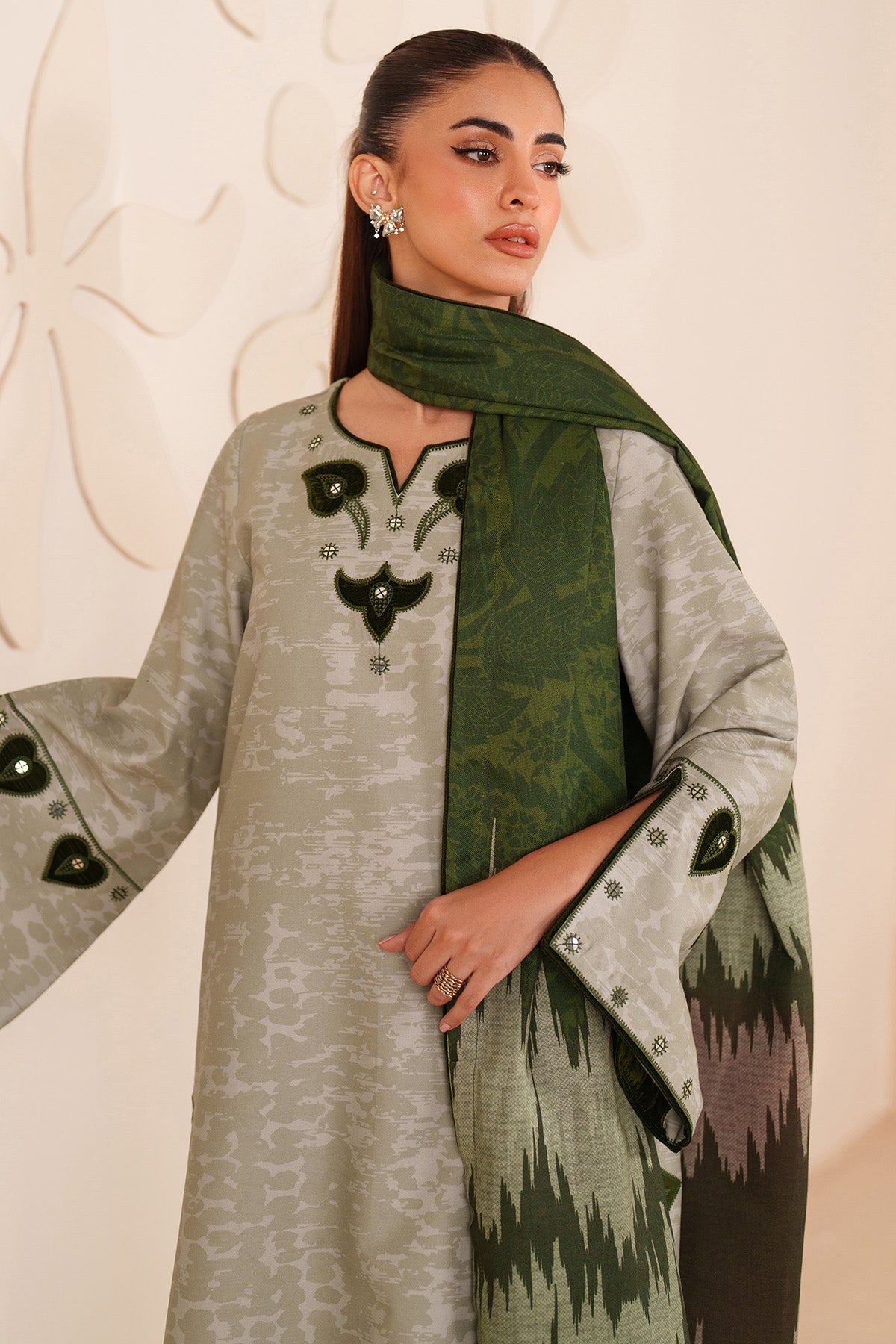 EMBROIDERED PREMIUM VISCOSE UW-0233