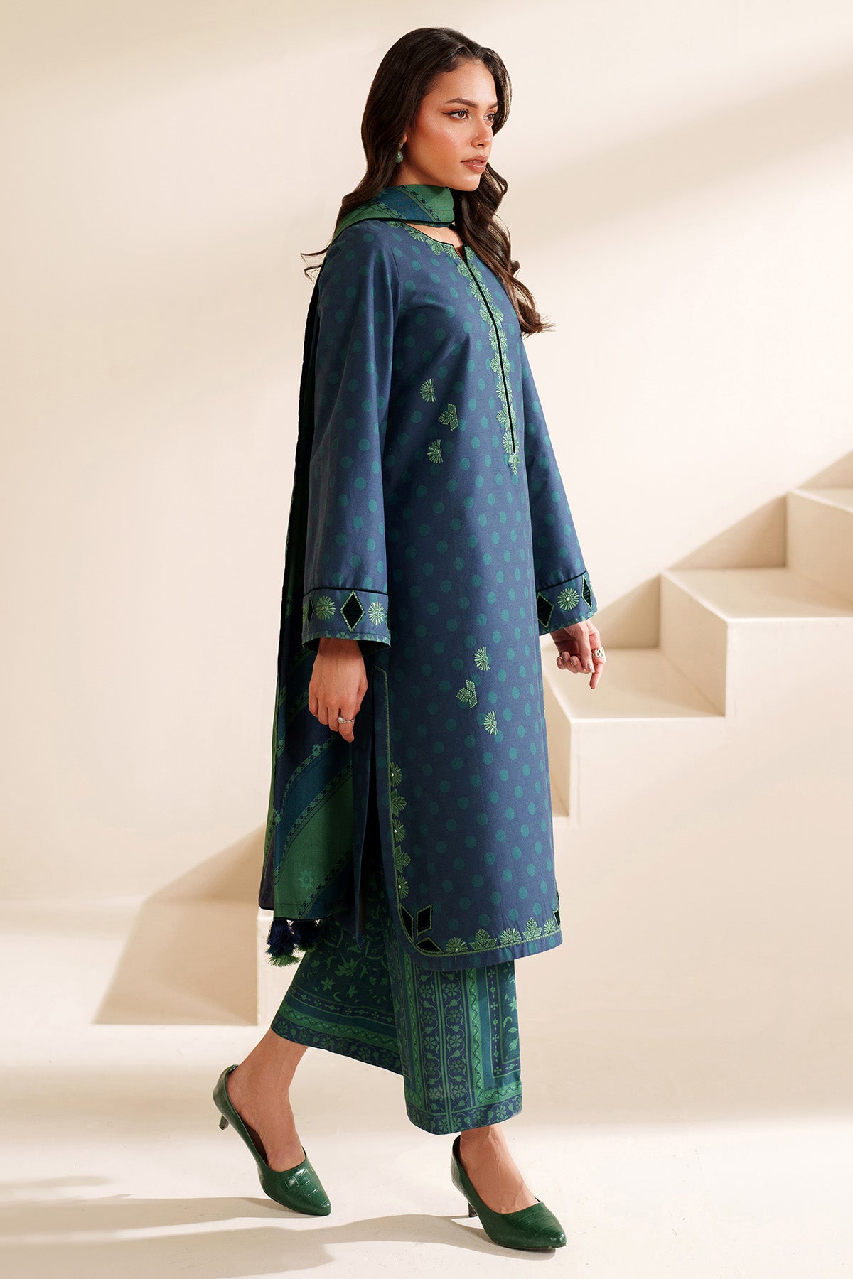 EMBROIDERED PREMIUM VISCOSE UW-0222