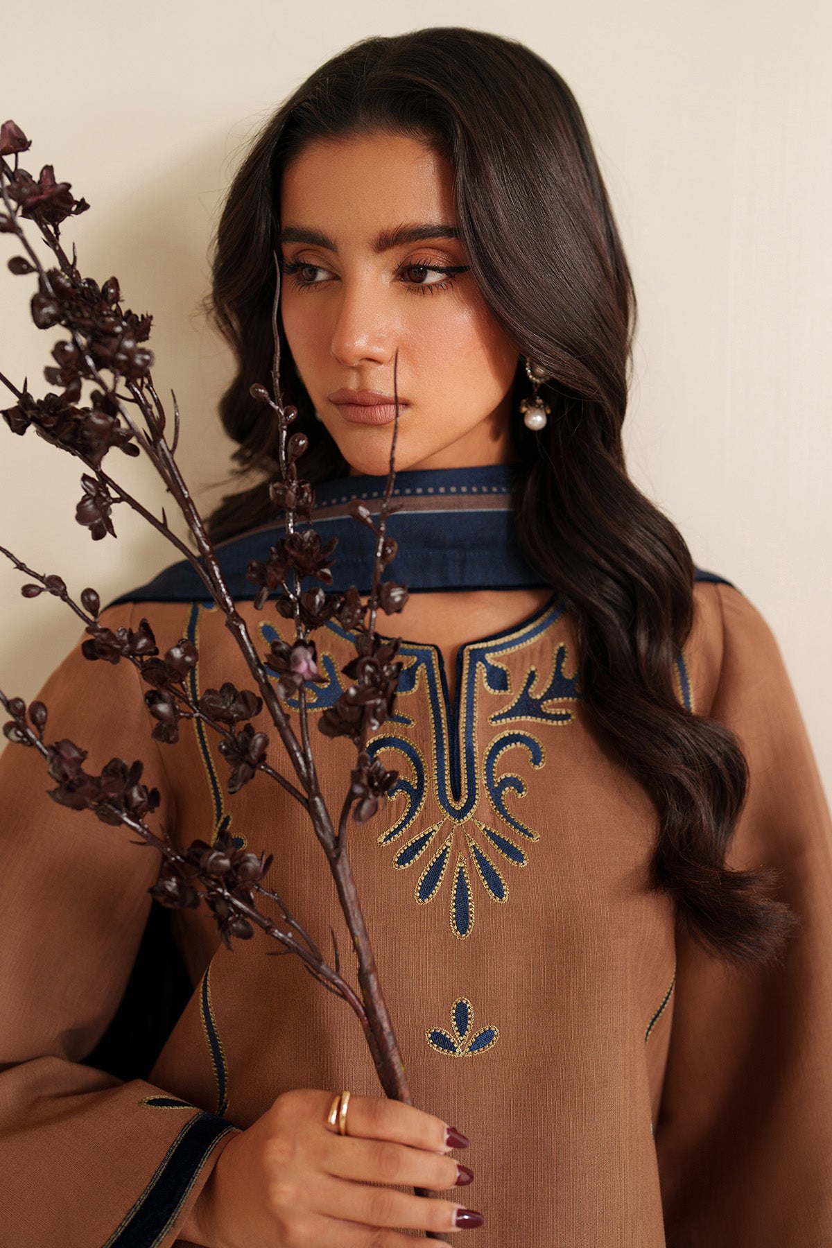 EMBROIDERED KHADDAR UW-0214