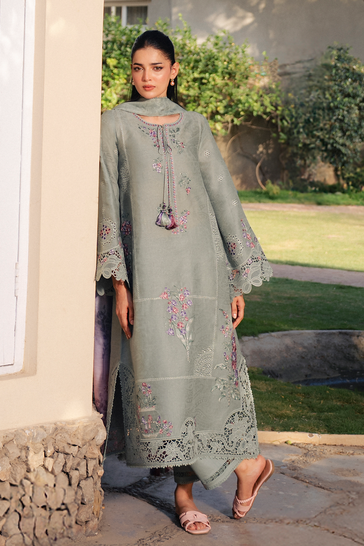 EMBROIDERED LAWN USE-9366