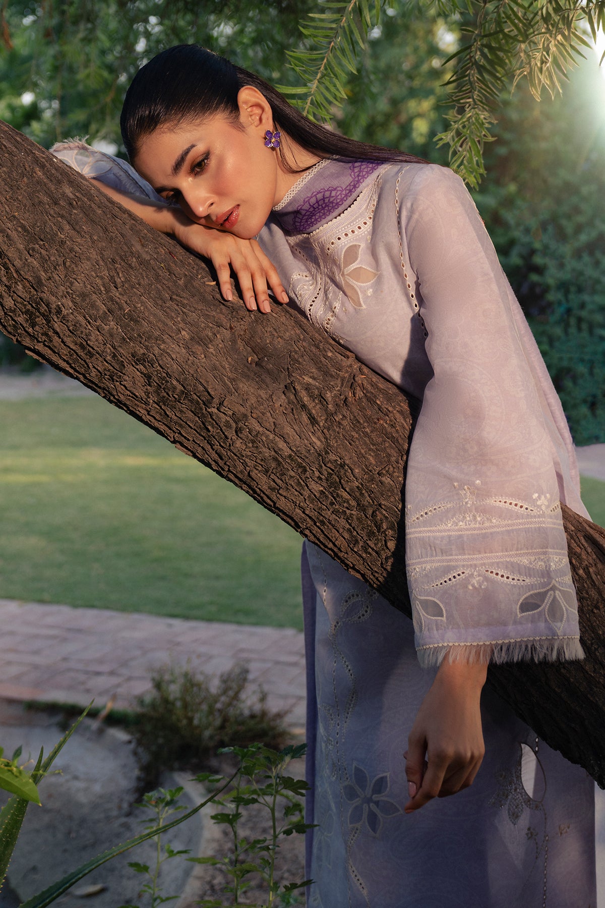 EMBROIDERED LAWN USE-9362