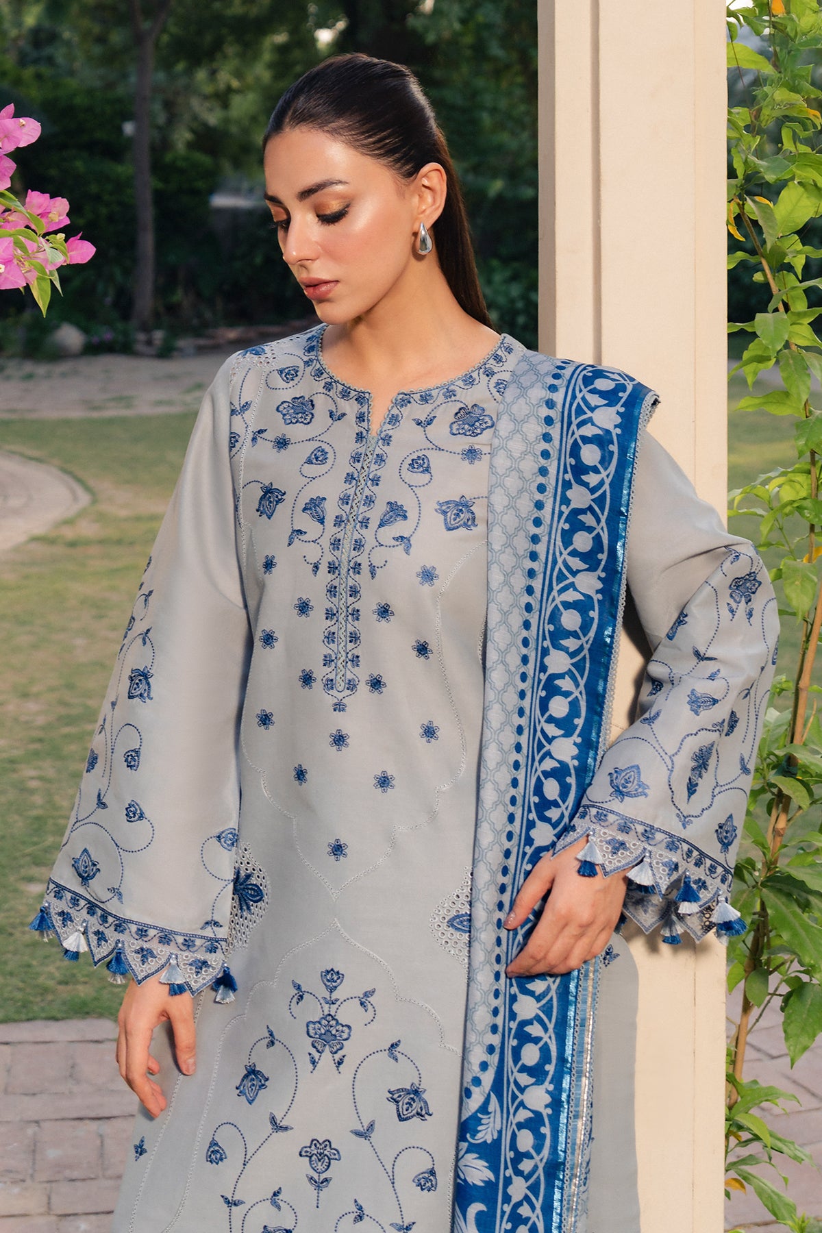 EMBROIDERED LAWN USE-9364