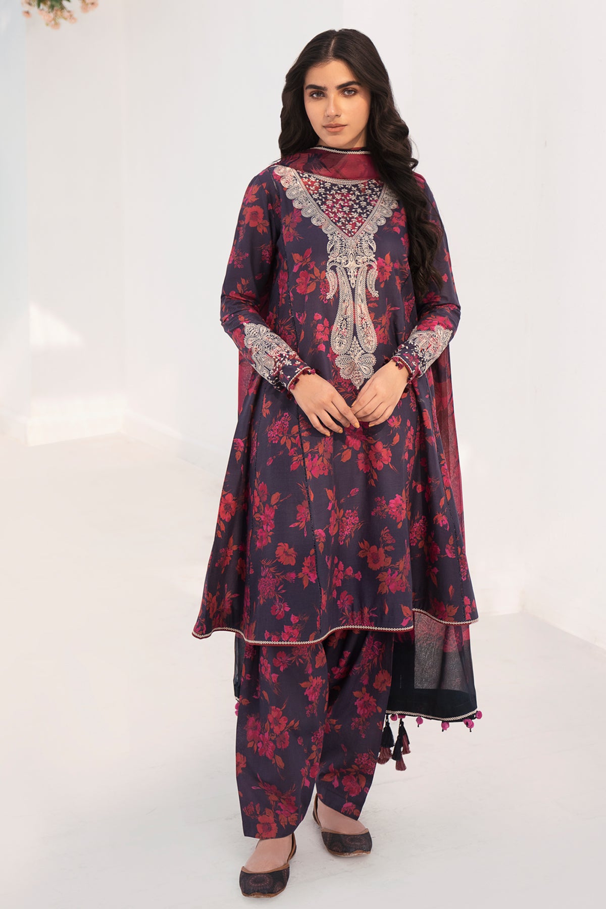 Embroidered Lawn RTW-1085