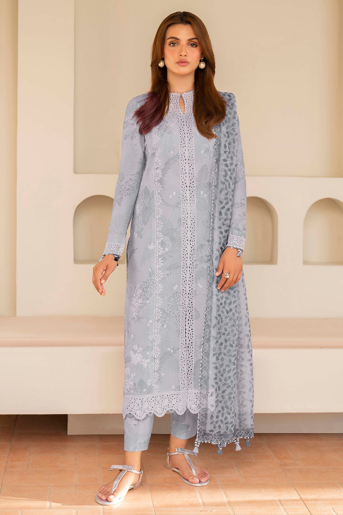 EMBROIDERED LAWN USE-9049