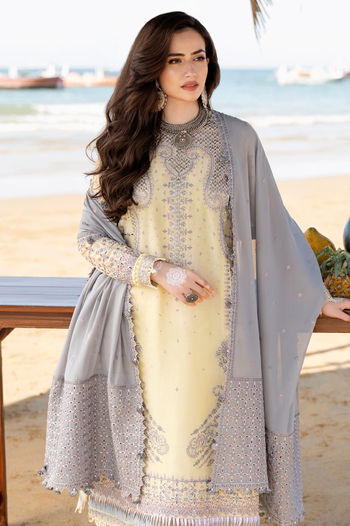 EMBROIDERED LUXURY LAWN SL23-D2