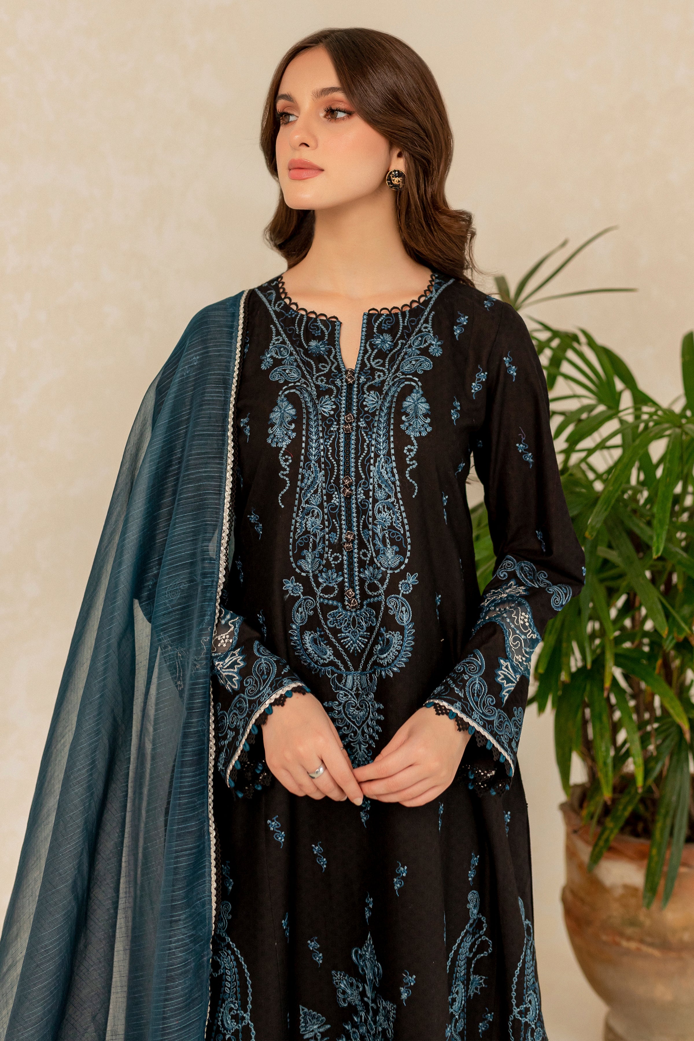Embroidered Fine Slub UWE-0013