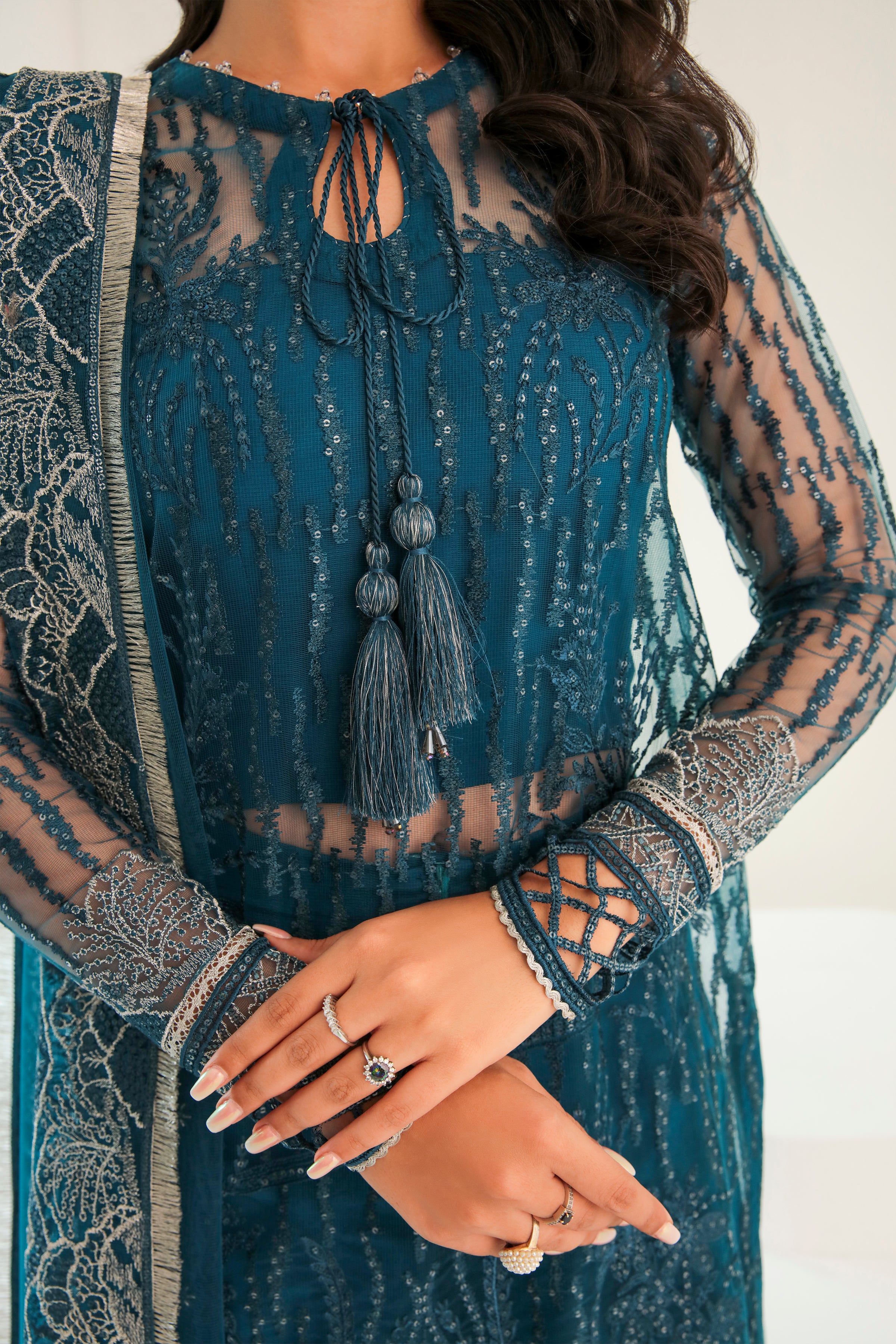 EMBROIDERED NET UN-4004