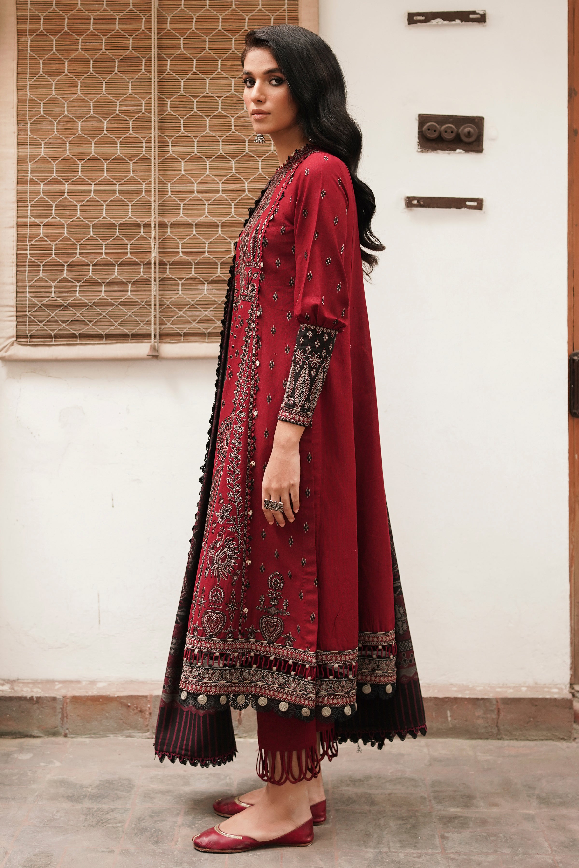 EMBROIDERED SLUB KHADDAR UW-0075